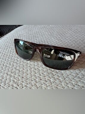 Persol 3048-s sunglasses tortoise shell/havana